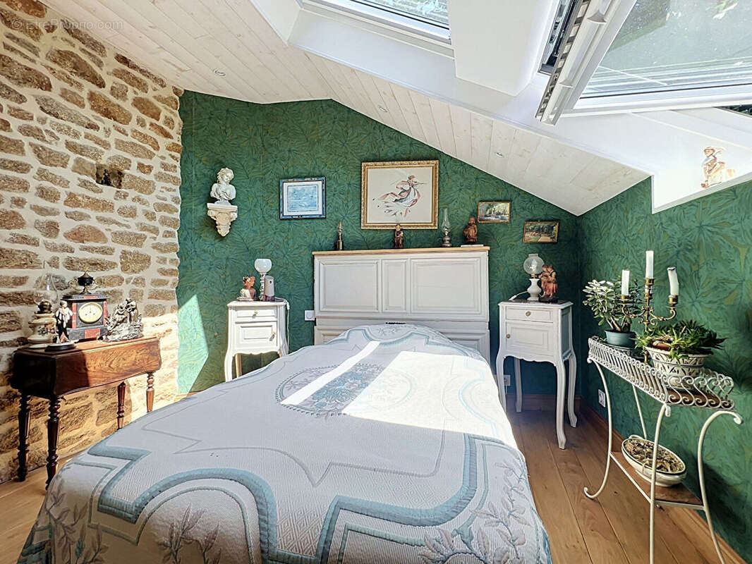 Maison en pierre rénovée, jardin clos et vie de plain-pied à Roz-sur-Couesnon Baie du Mt St Michel - photo 10