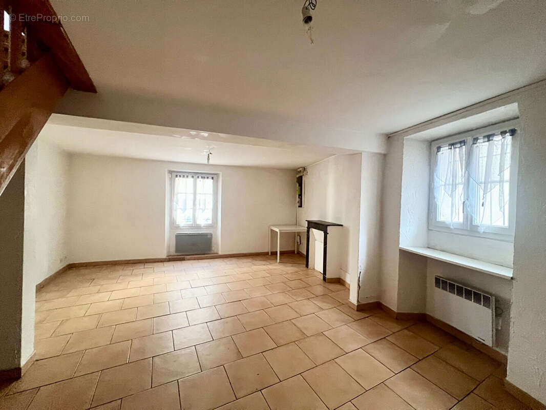 Appartement à BRIE-COMTE-ROBERT