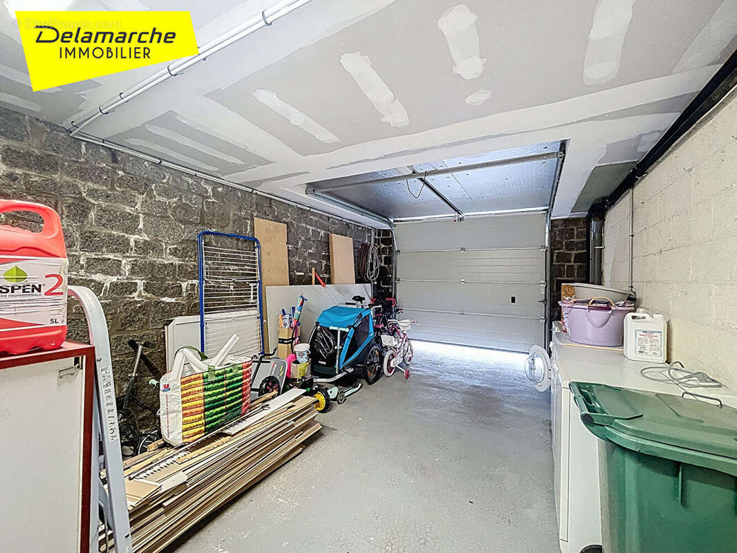 Maison à SAINT-HILAIRE-DU-HARCOUET