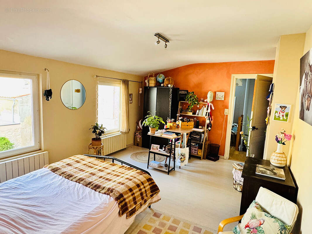 Maison à TONNAY-CHARENTE