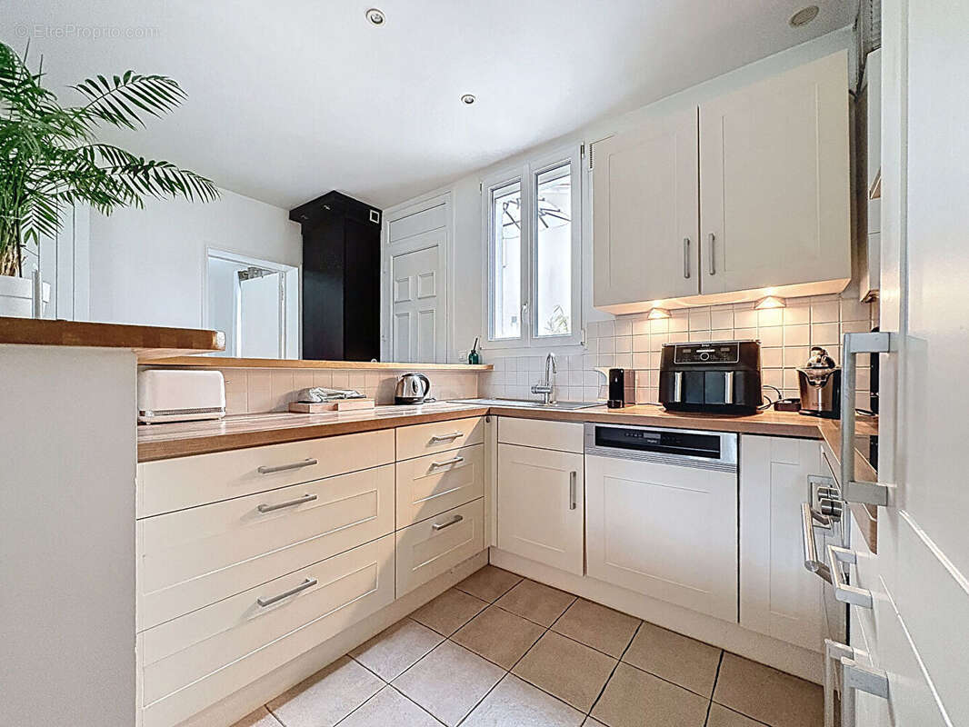 Appartement à SURESNES
