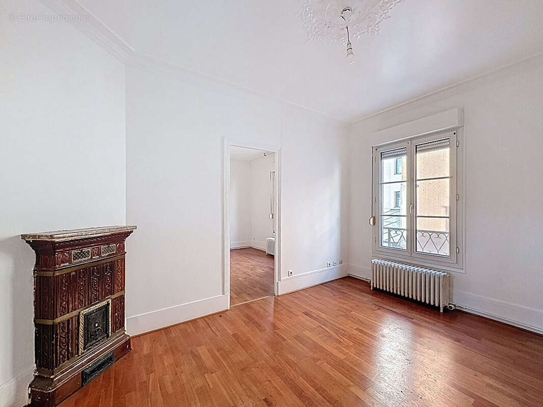 Appartement à SURESNES