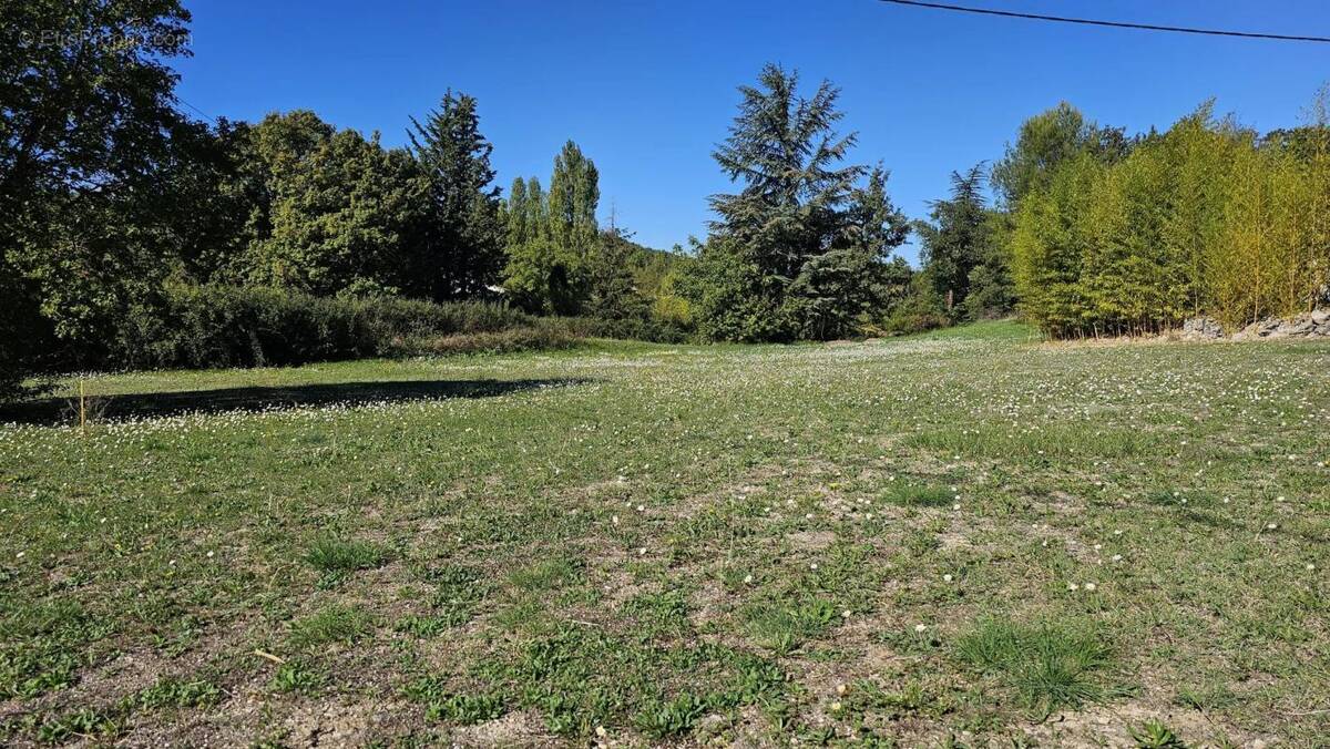 Terrain à LA BACHELLERIE