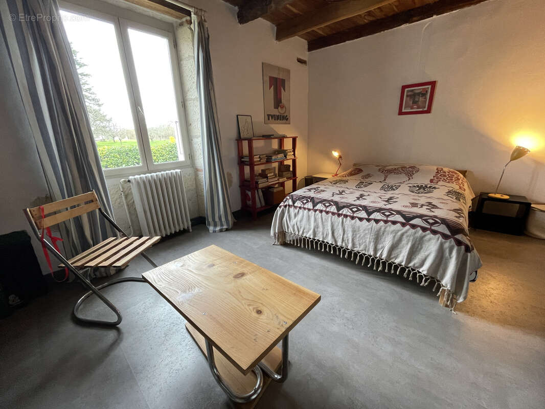 Maison à CHAMPCEVINEL