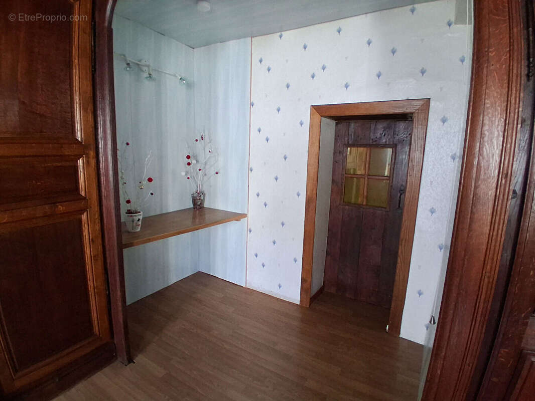 Maison à ETREAUPONT