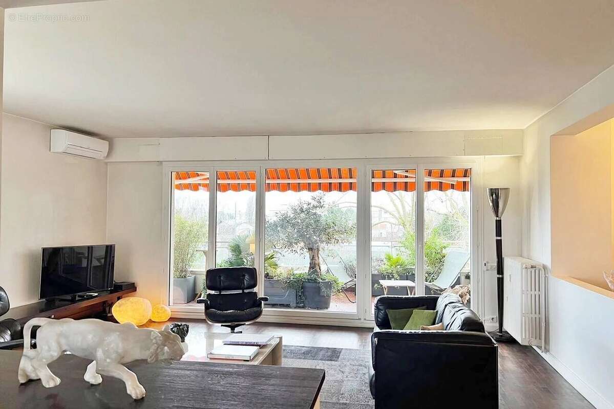 Appartement à SAINT-MAUR-DES-FOSSES