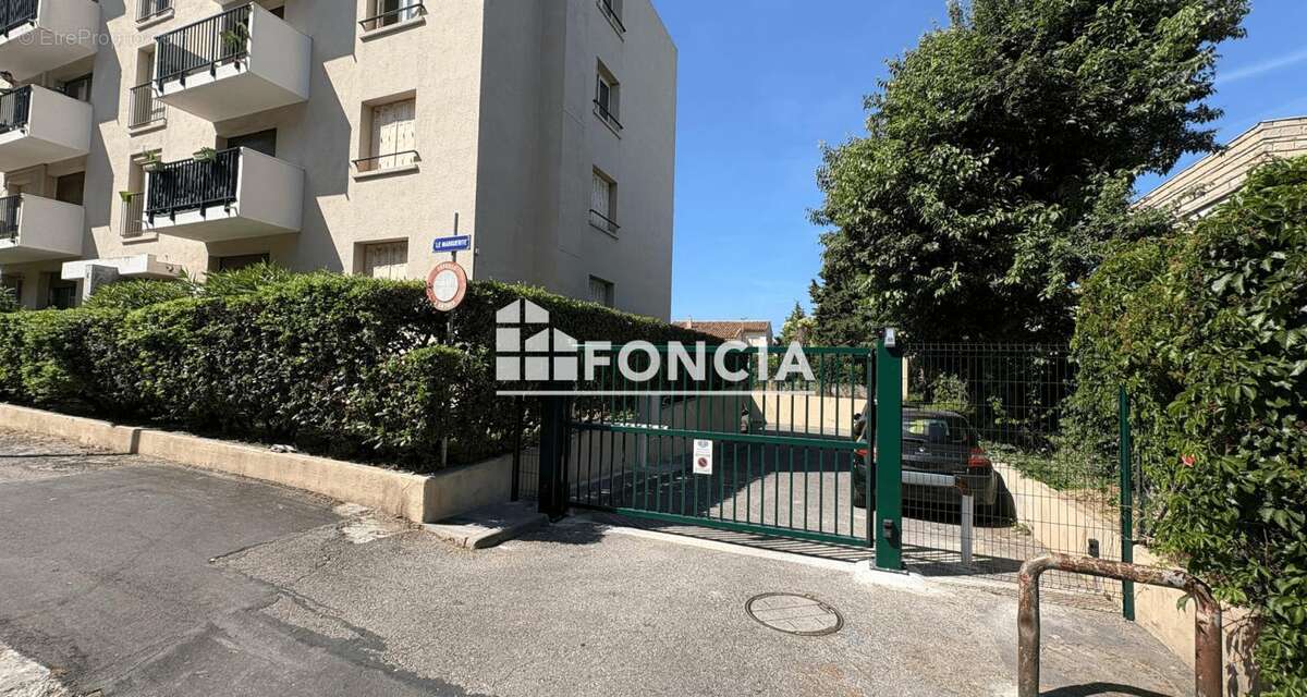 Parking à MARSEILLE-9E