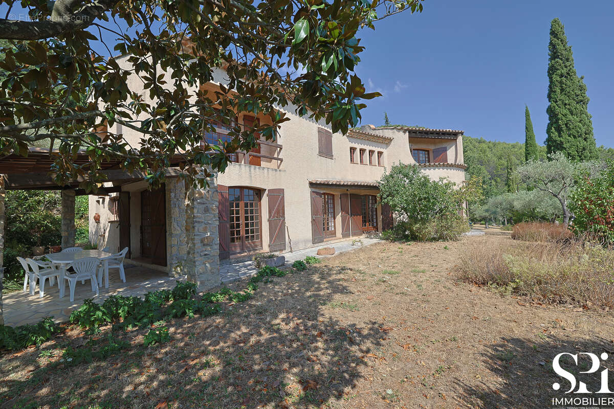 SOLLIES-VILlE- Maison familiale 4 chambres - Piscine - photo 9