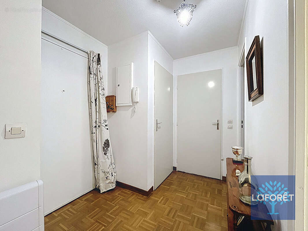 Appartement à CHILLY-MAZARIN