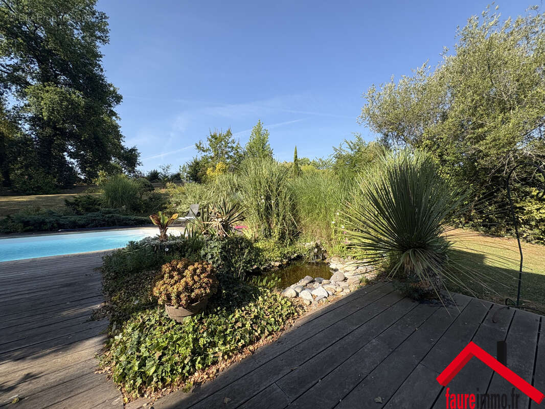 Maison à DONZENAC
