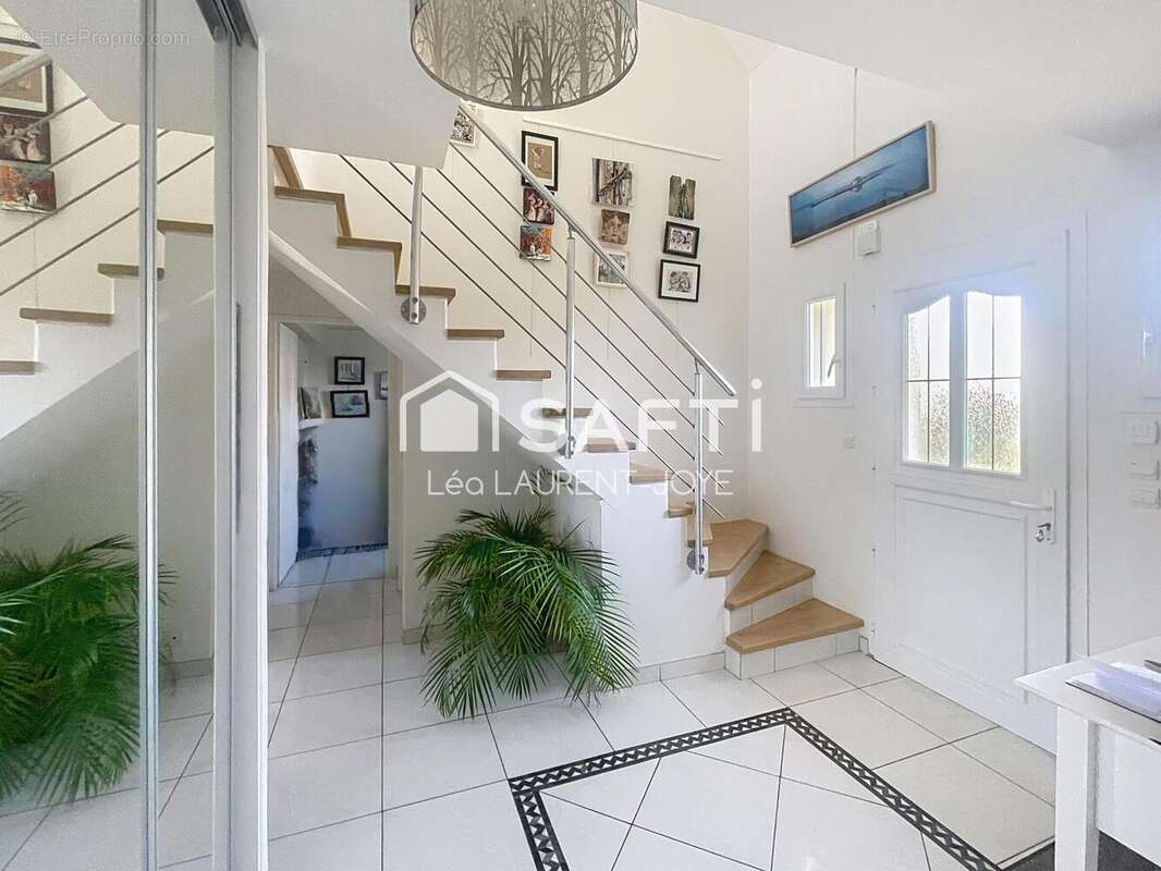 Photo 3 - Maison à LUYNES