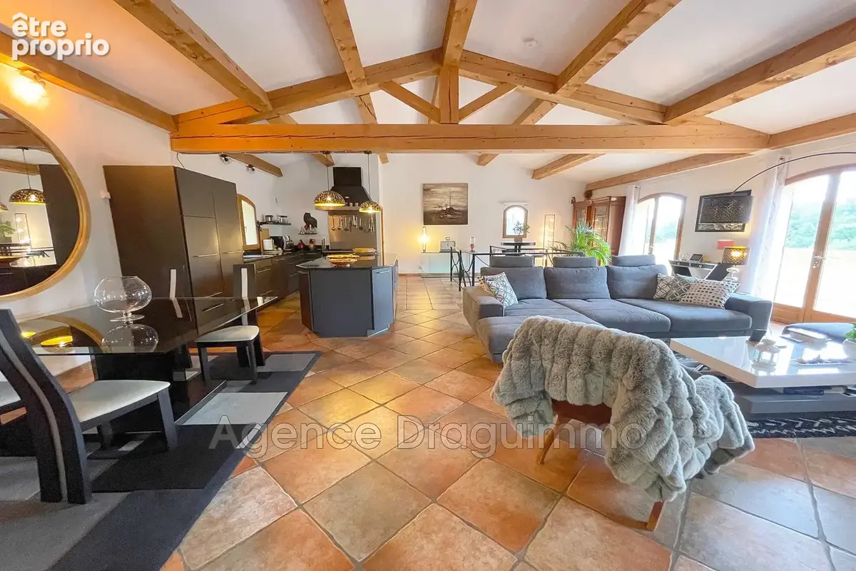 Maison 7 pièces 157 m² à vendre à Figanieres (83830) - photo 5