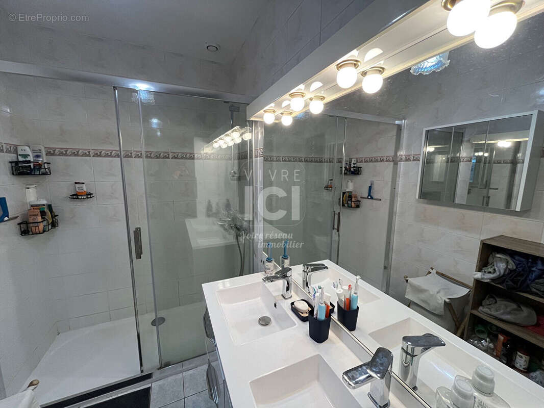 Maison à SAINT-SEBASTIEN-SUR-LOIRE