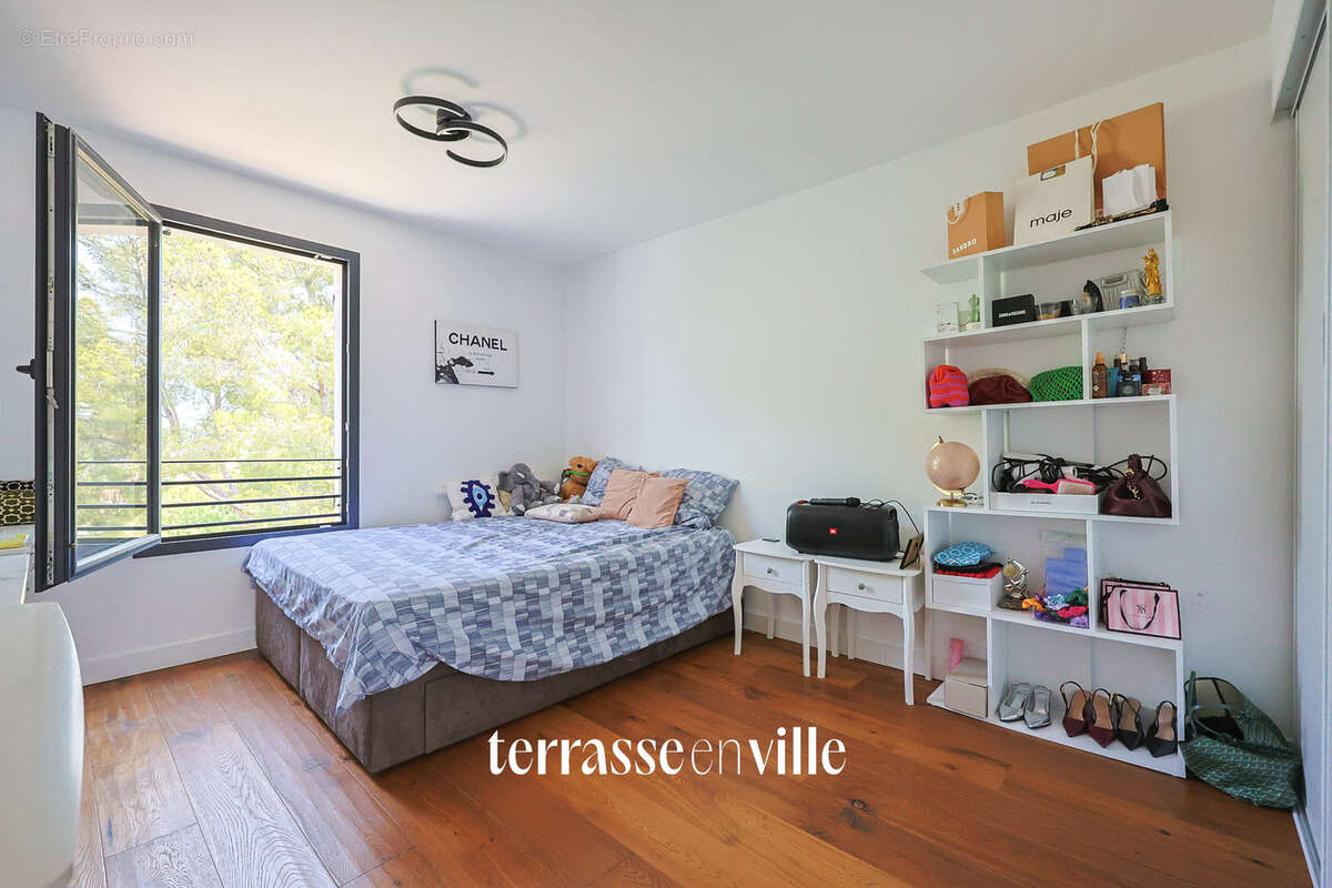 Duplex de luxe - 123m2 - terrasse 22m2- rooftop vue mer 60m2 - jacuzzi - 4 parkings - photo 13