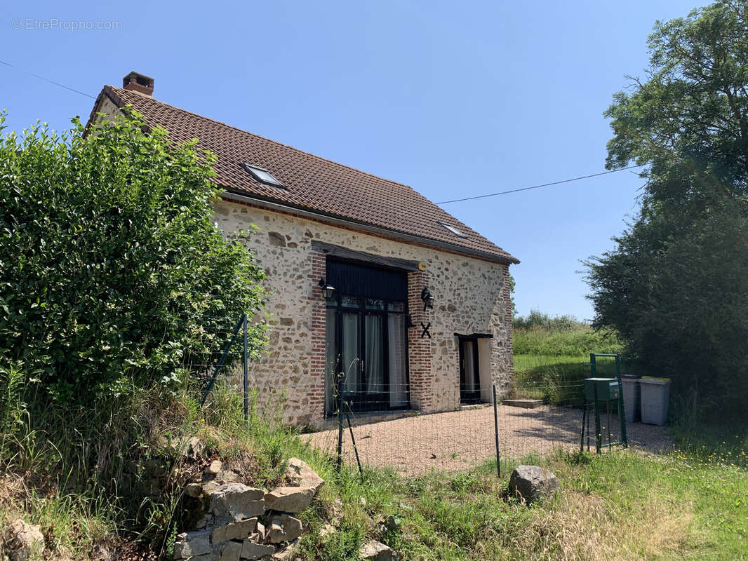 Maison à SAINTE-THERENCE