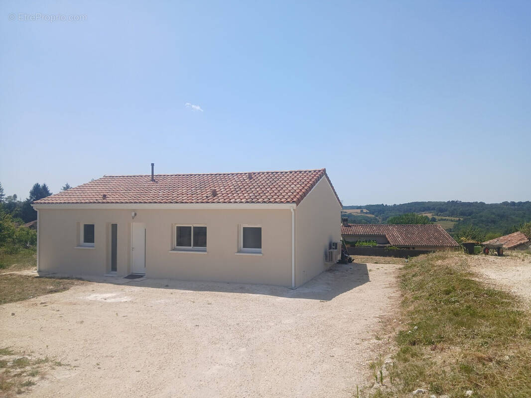Maison à SAINT-AQUILIN