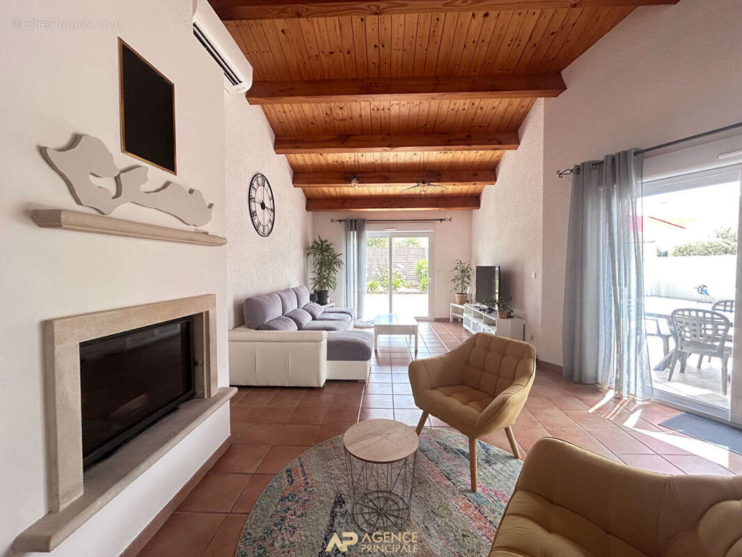 Maison familiale - 142m2 - piscine - Puilboreau - photo 5