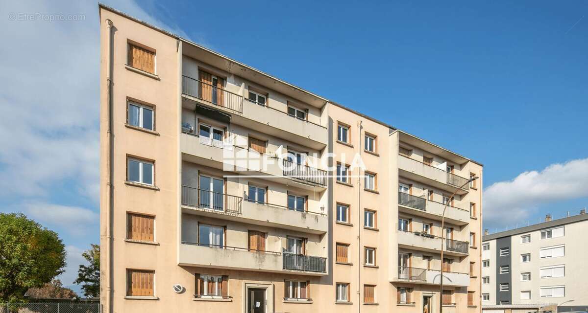 Appartement à FONTAINE