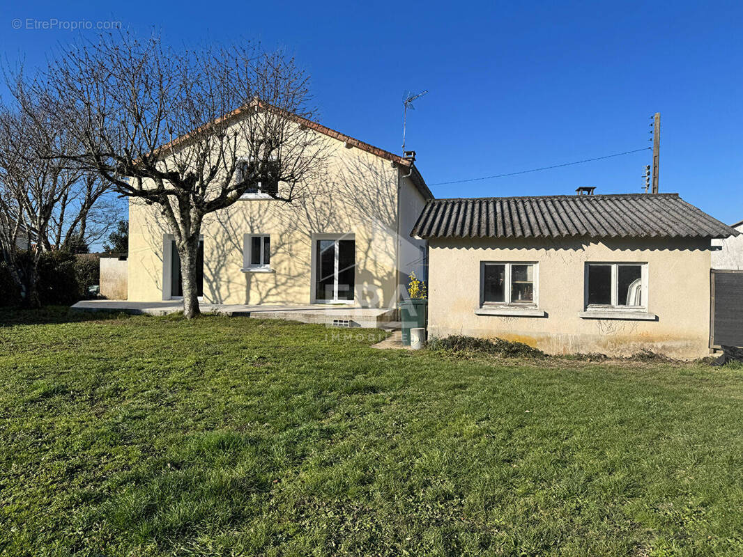 Maison à COULOUNIEIX-CHAMIERS
