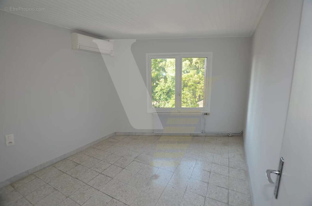 Maison à SERVIAN