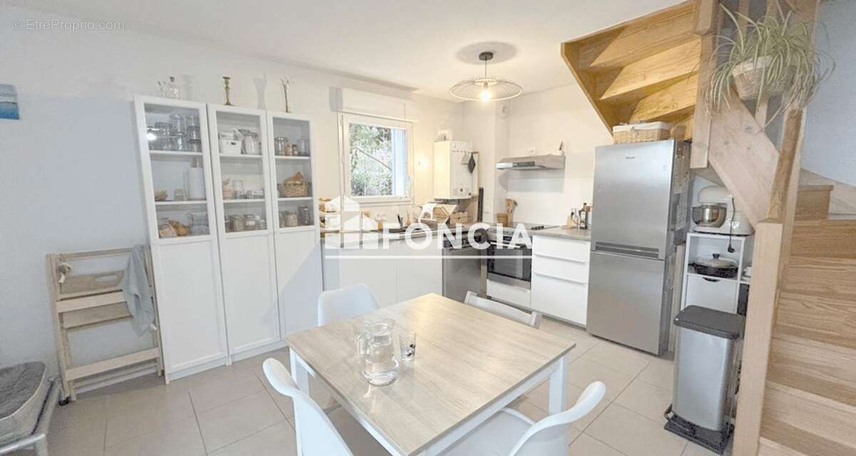 Appartement à TOSSE