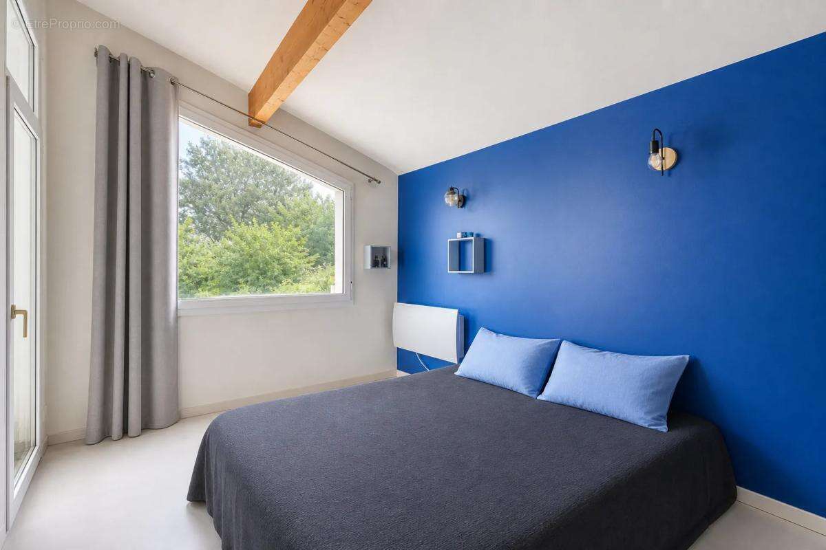 Maison de 8 pièces de 210 m² à Saint-Cyr-sur-le-Rhône - photo 13