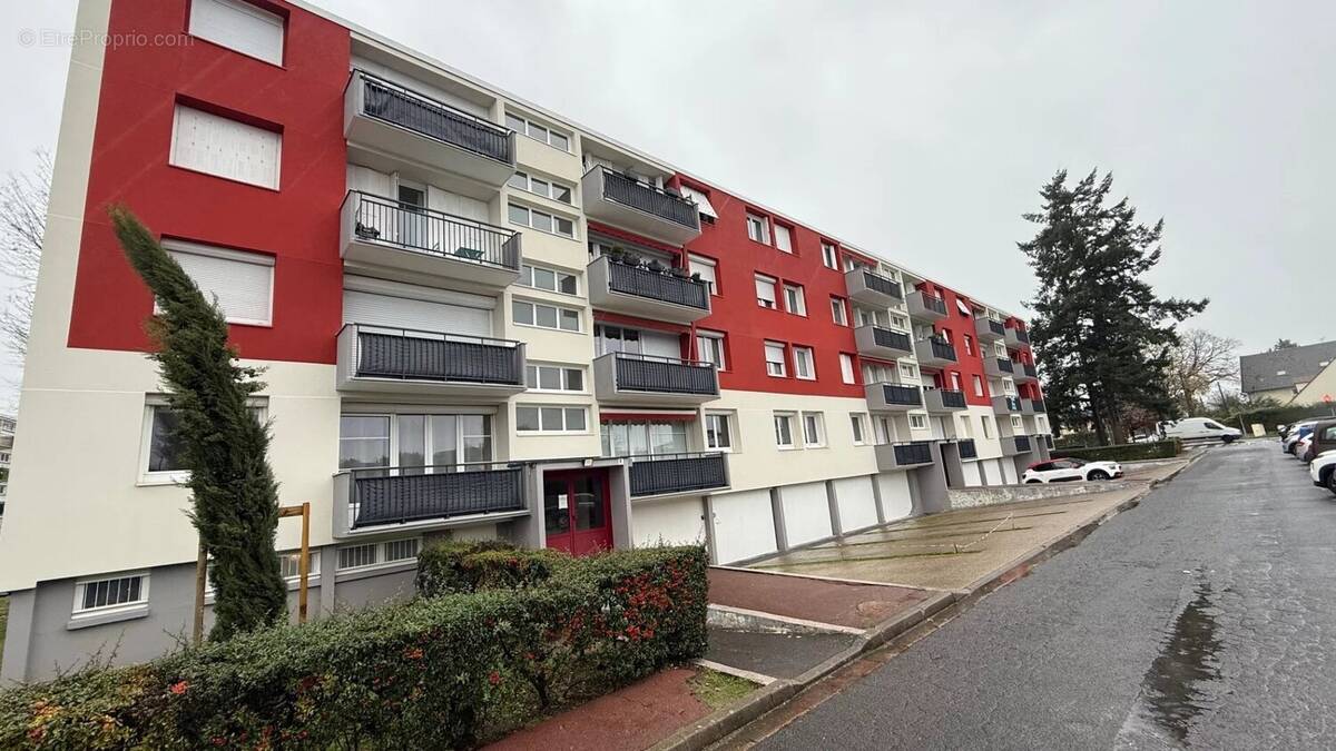 Appartement à SAINTE-GENEVIEVE-DES-BOIS