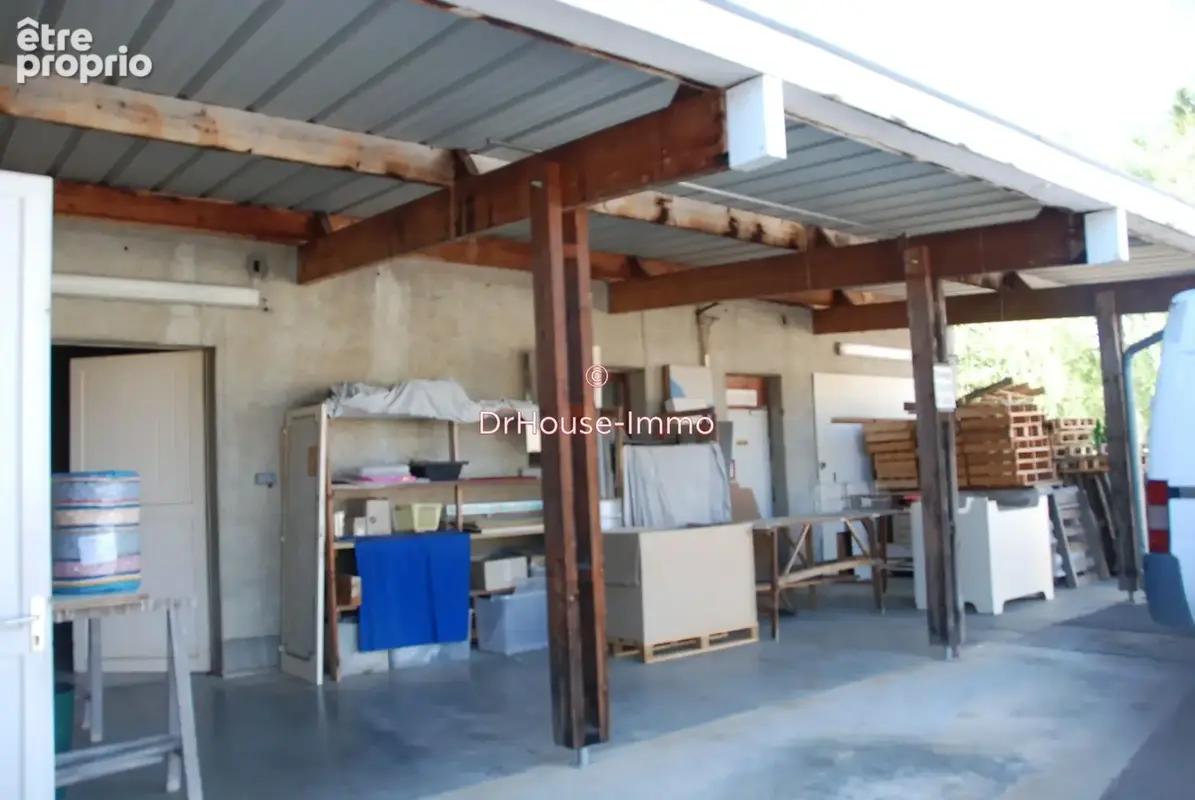 Commerce 850 m² à vendre à Lacapelle-Marival (46120) - photo 11