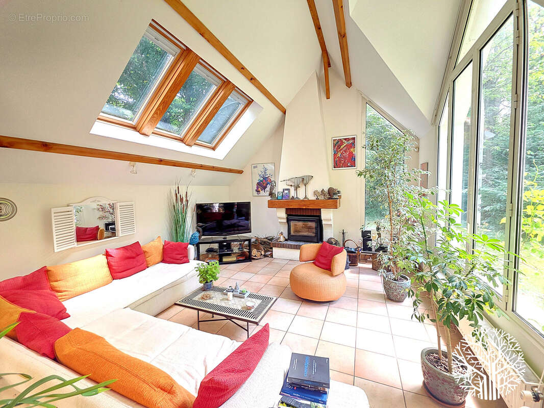 Maison à NOISY-SUR-ECOLE