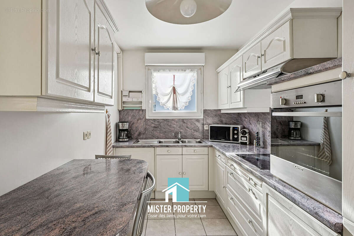 Appartement à COLOMBES