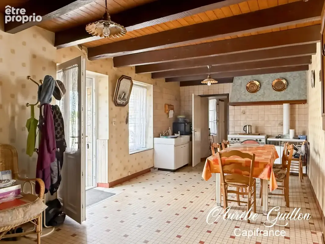 Le Roc-Saint-André – Maison en pierre 5 pièces 80 m2 avec beau potentiel - photo 3