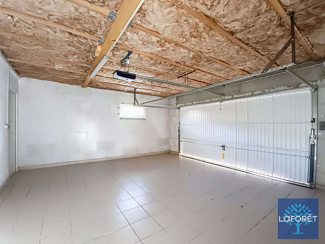 Maison à SAINT-PIERRE-EYNAC