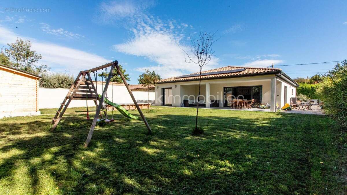 Maison à MONTELIMAR