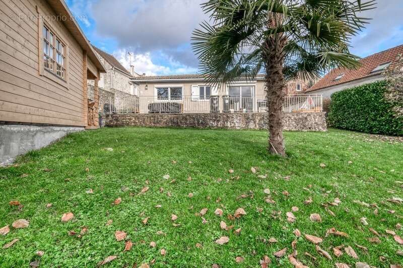 Maison à MONTGE-EN-GOELE