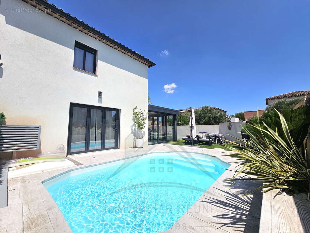 Maison à CHATEAUNEUF-LES-MARTIGUES