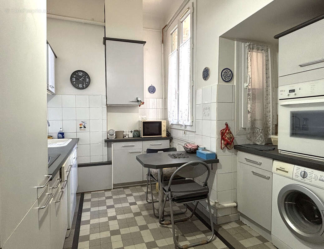 Appartement à MARSEILLE-8E
