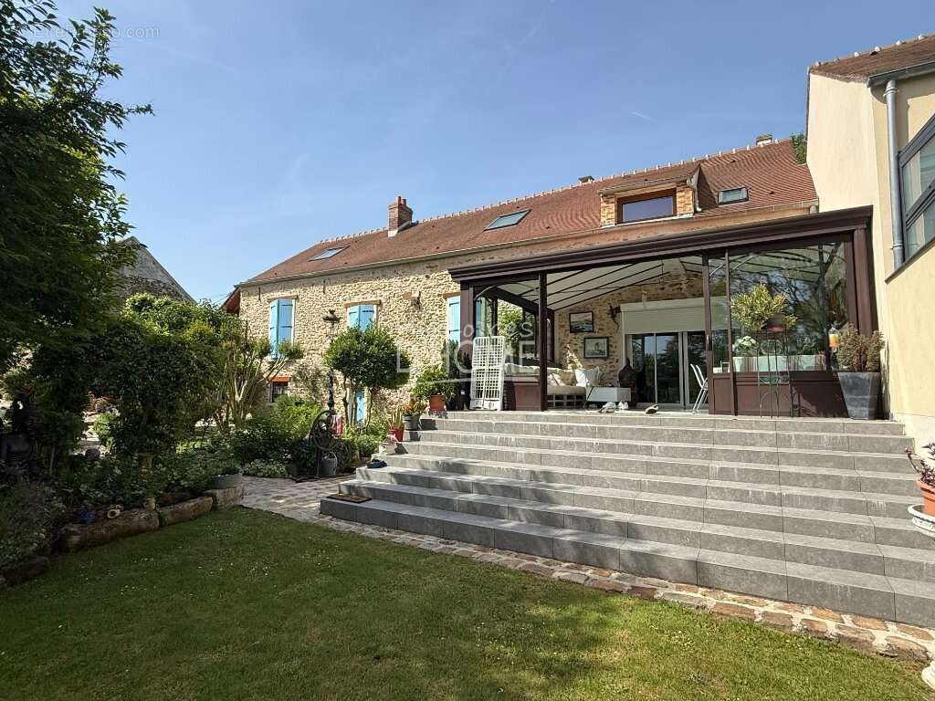Maison à BERNAY-VILBERT