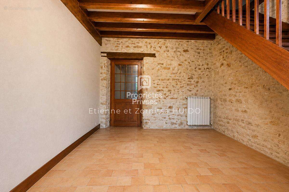 Maison longère La Chapelle Saint Laurian 15 pièce(s) 370 m2 - photo 4