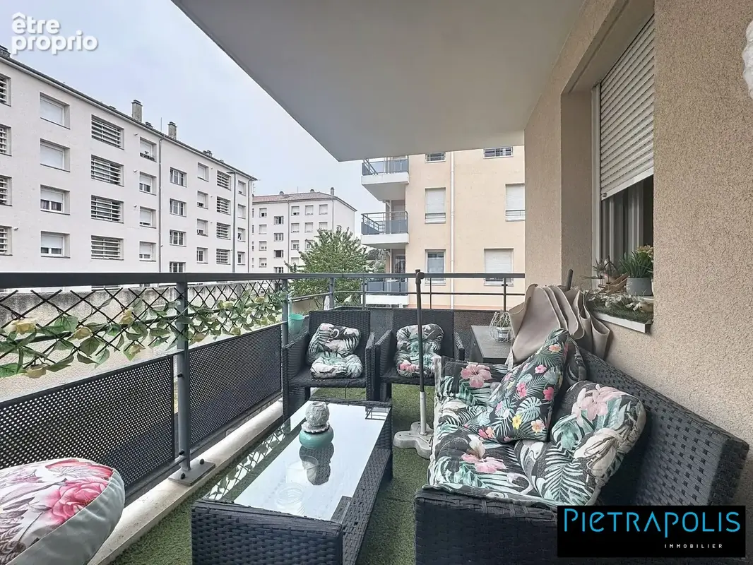 Appartement à VENISSIEUX