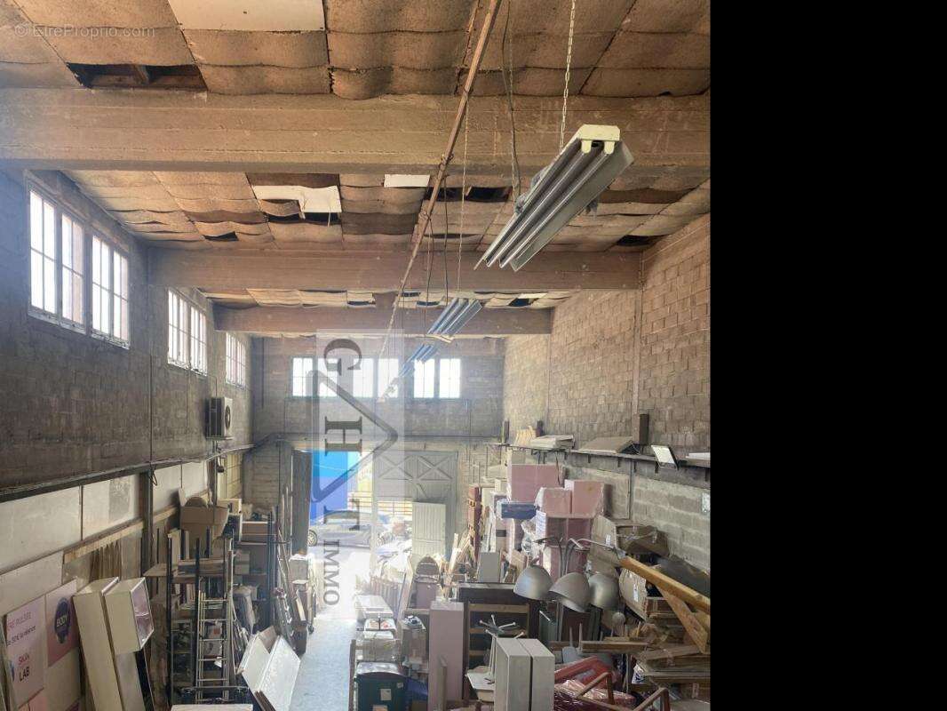 Local d'activités 800m2 à vendre Montreuil - photo 2