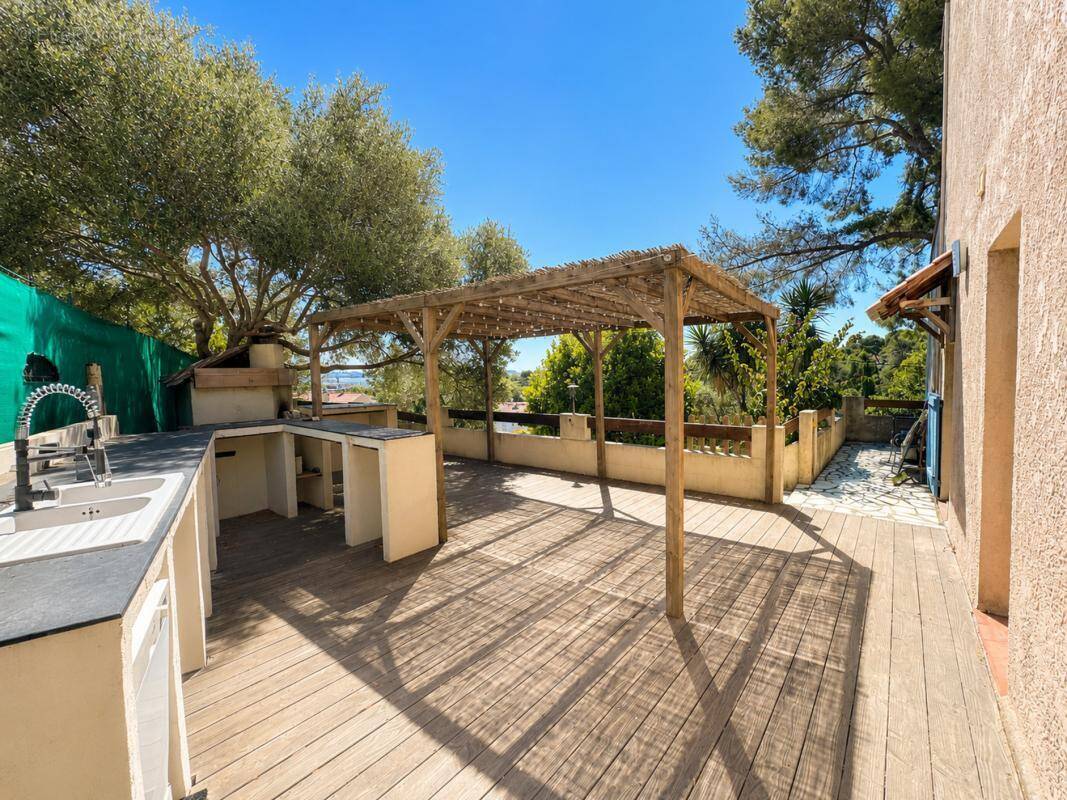 Maison 4 pièces 120 m² à vendre à La Seyne-Sur-Mer (83500) - photo 1