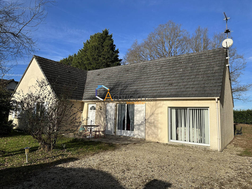 Maison à COURTENAY