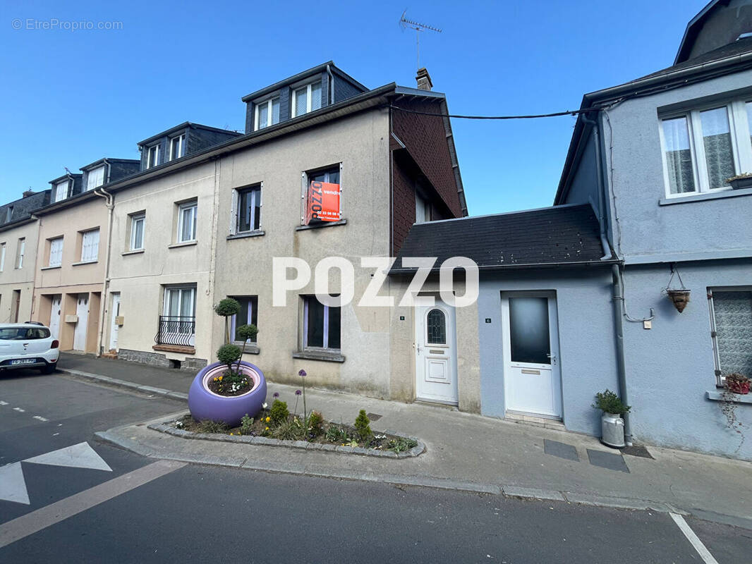 Maison à LE TEILLEUL