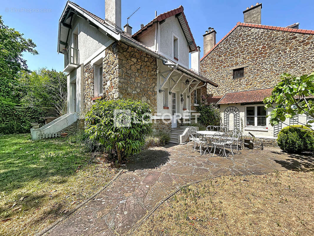 Maison à LE VESINET