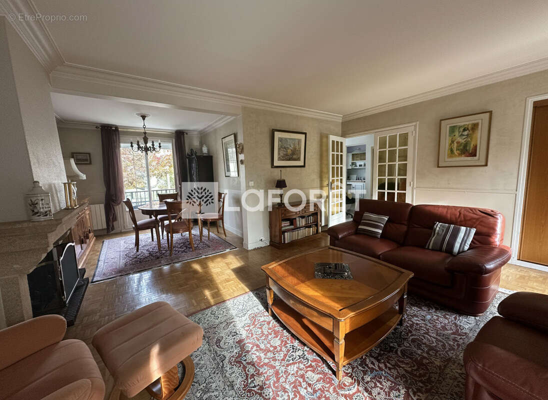 Maison à VIRY-CHATILLON