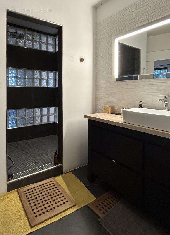 Maison 310 m² à Marseille-12e  - photo 7