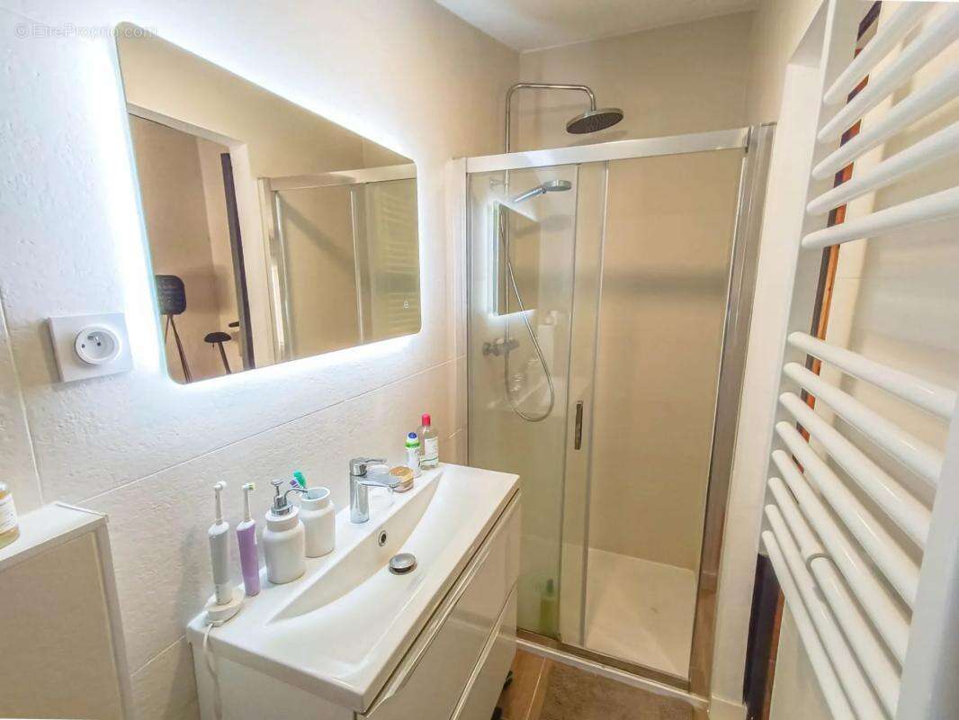 Appartement à ROUSSET