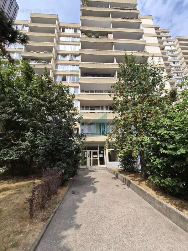 Aubervilliers – porte de la villette – 4 pièces – 75 m² – balcon - photo 7