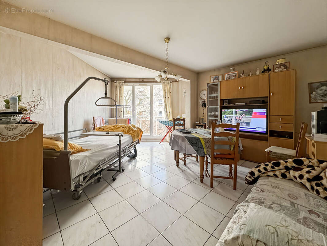 Appartement à ROSNY-SOUS-BOIS