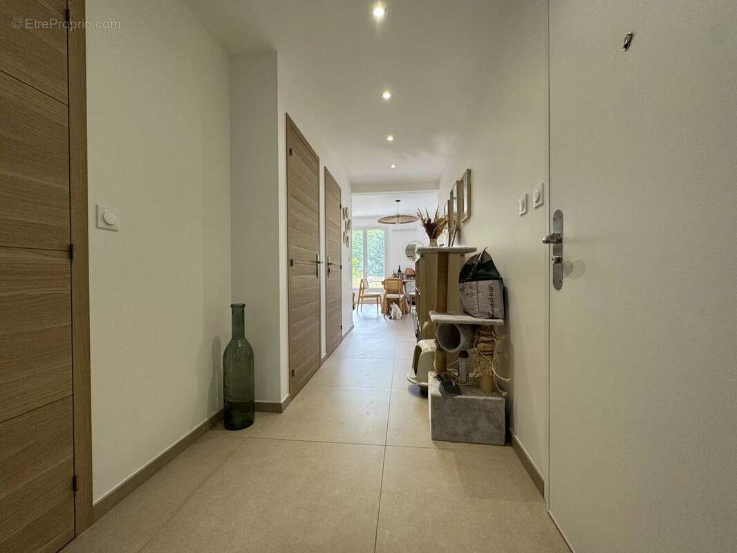 Appartement à MARSEILLE-7E
